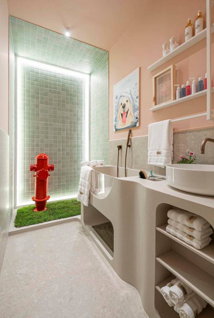 pet-friendly-suites-despertar-casacor-sc-matheus-xavier-06_3447ed Pet Friendly: Suítes Despertar na CASACOR SC tem banheiro exclusivo para pets. Projeto de Mathues Xavier.
