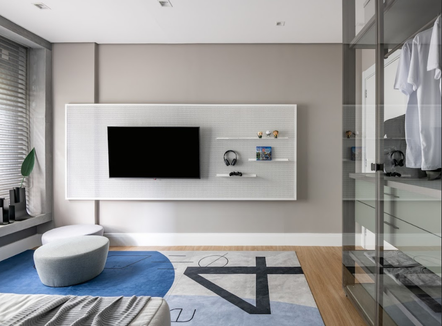Integração e tons serenos são destaque de apartamento em Campinas. Bohrer Arquitetura. TV