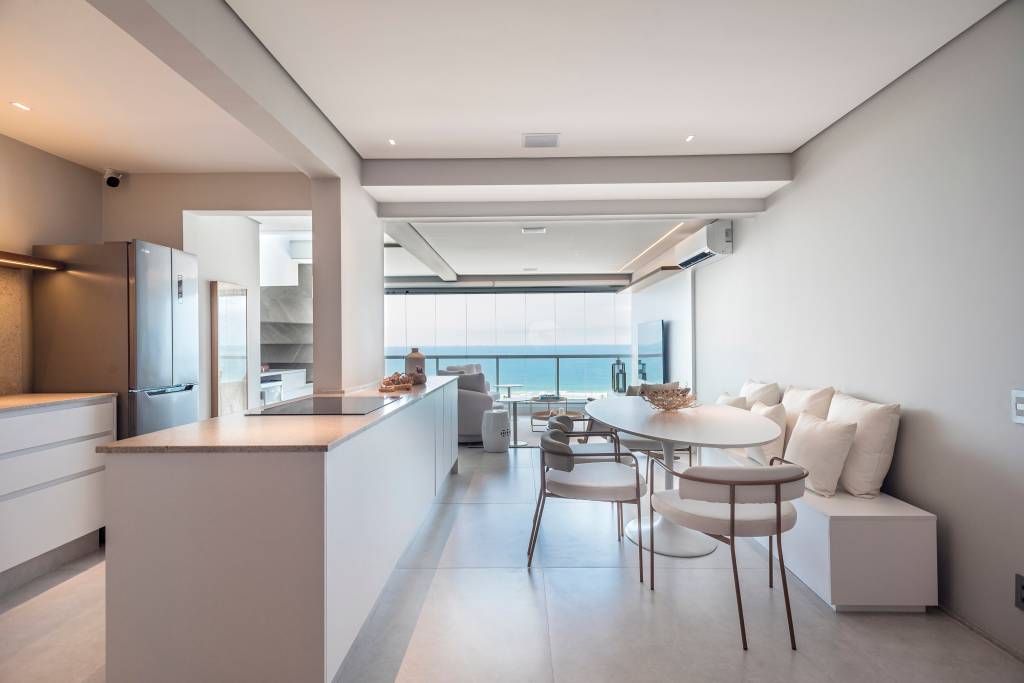 living-com-materiais-minimalistas-faz-ape-local-de-relaxamento-mariana-meneghisso-alexandre-pasquotto-09 Living amplo com materiais minimalistas faz de apê um local de relaxamento. Projeto de Mariana Meneghisso e Alexandre Pasquotto.