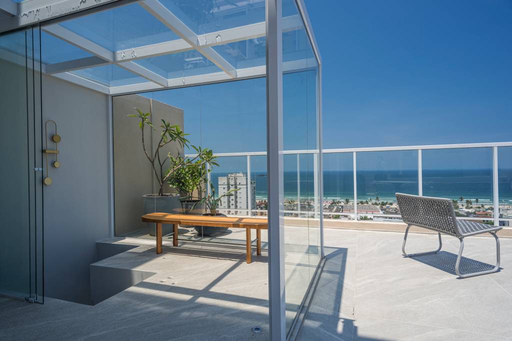 living-com-materiais-minimalistas-faz-ape-local-de-relaxamento-mariana-meneghisso-alexandre-pasquotto-13 Living amplo com materiais minimalistas faz de apê um local de relaxamento. Projeto de Mariana Meneghisso e Alexandre Pasquotto.