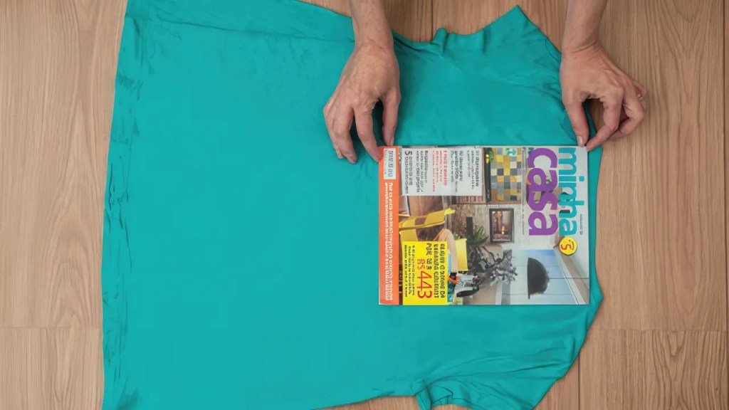 Essa dica vai mudar sua vida! Como fazer com que suas roupas fiquem dobradas iguais