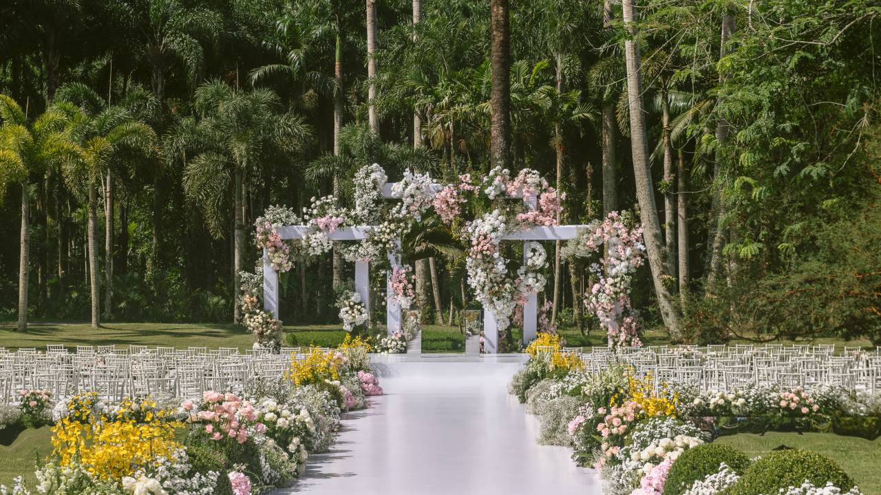 Jardim que mistura Disney e Tailândia: veja o cenário do casamento de Larissa Manoela