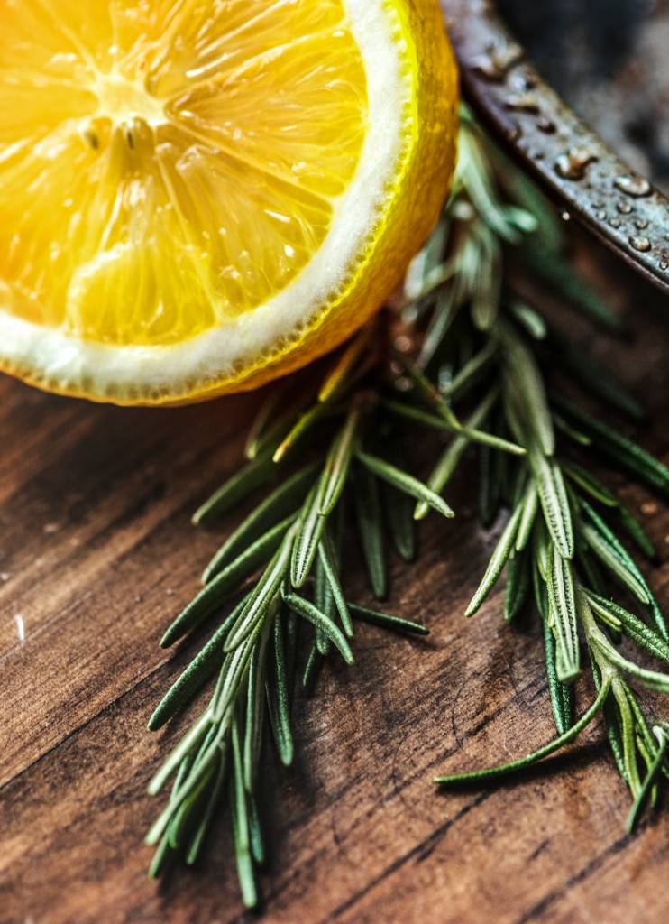 5 aromatizadores naturais fáceis e baratos para fazer em casa e ter um lar perfumado