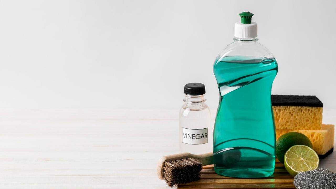 Vinagre não é tudo igual! Saiba qual o certo para limpar a sua casa