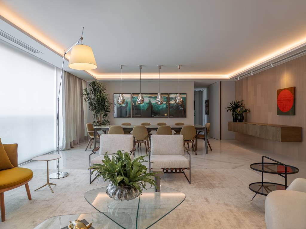 2 em 1: reforma dobrou o espaço ao unir dois apartamentos. Projeto de FRS Arquitetura. Na foto, sala de estar e de jantar integradas.