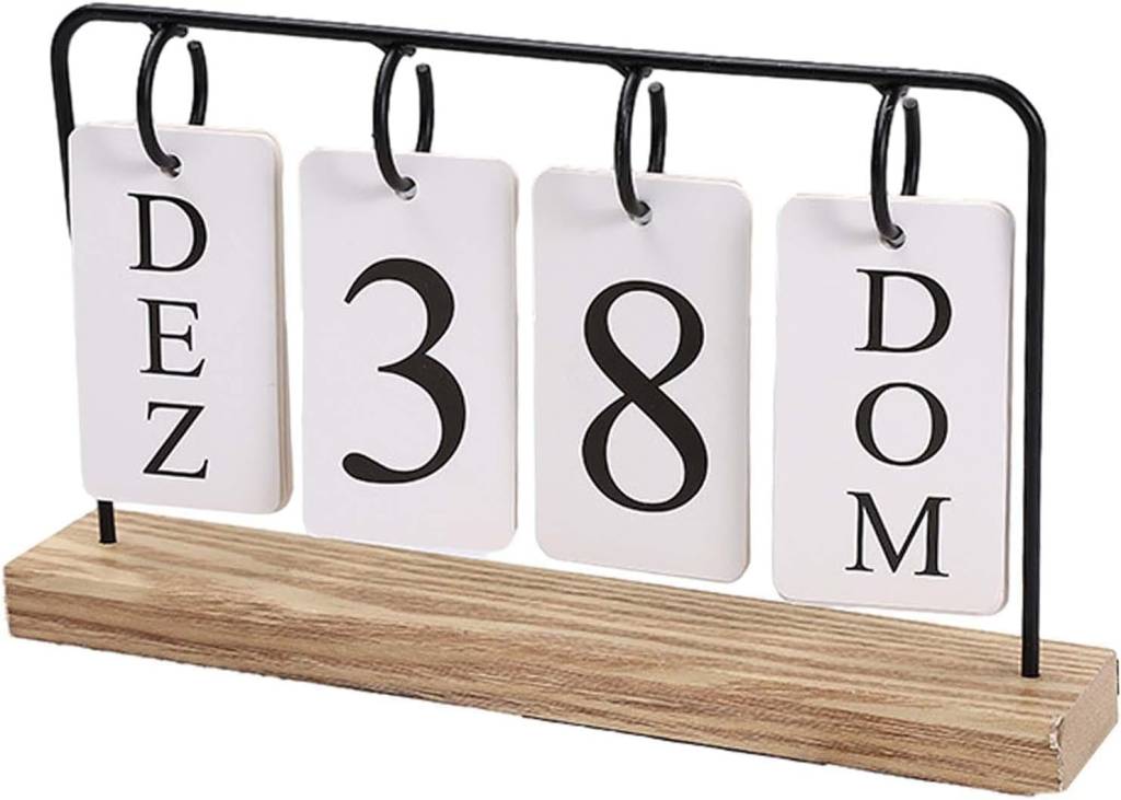 Decorações simples e baratas para deixar seu home office mais aconchegante. Na foto, Calendário de Mesa Varal.