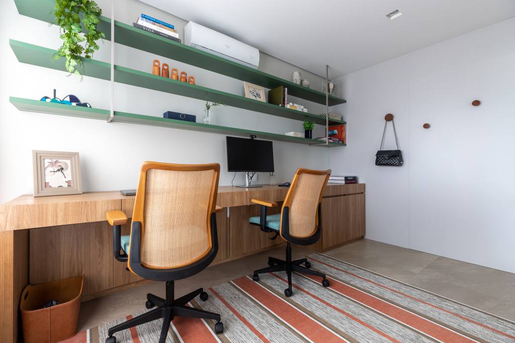 neste-ape-sala-de-tv-com-sofa-cama-eletrico-e-brinquedoteca-cadda-arquitetura-12 Neste apê, sala de TV com sofá cama elétrico é brinquedoteca. Projeto de CADDA Arquitetura.