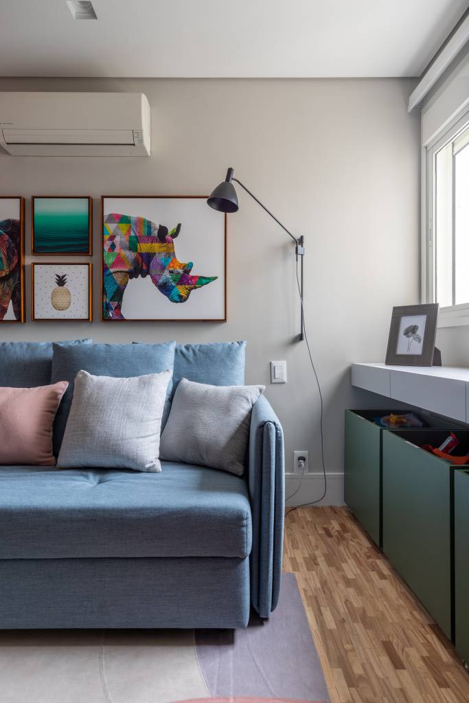 neste-ape-sala-de-tv-com-sofa-cama-eletrico-e-brinquedoteca-cadda-arquitetura-20 Neste apê, sala de TV com sofá cama elétrico é brinquedoteca. Projeto de CADDA Arquitetura.