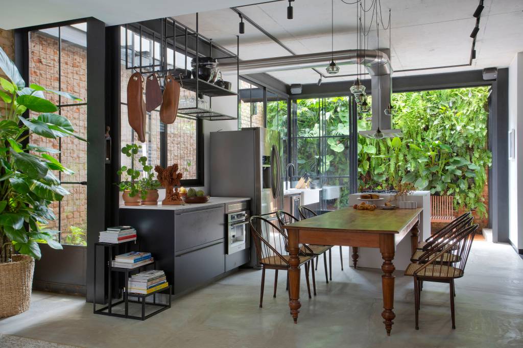 Casas e apartamentos com cozinhas integradas com jardins