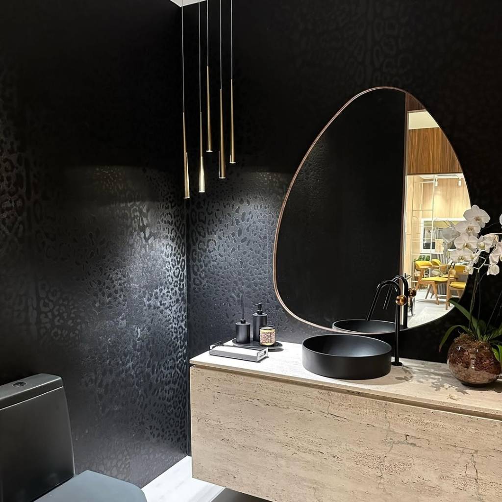 mostra-black-home-sul-porto-alegre-projeto-andreia-winter-arquitetura Lavabo da 1º edição da Mostra Black Home Sul, realizada no Shopping Iguatemi, em Porto Alegre (RS). Projeto por Andreia Winter Arquitetura
