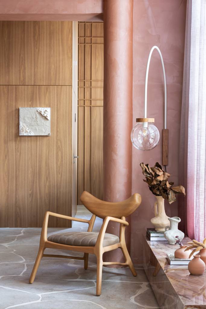 sala-de-descompressao-e-relaxamento-tem-linhas-arredondadas-e-tons-naturais-casacor-sp-tetriz-arquitetura-11-spa-leitura-terrosos CASACOR SP: Sala de descompressão e relaxamento tem linhas arredondadas e tons naturais. Projeto de Tetriz Arquitetura para a CASACOR São Paulo.