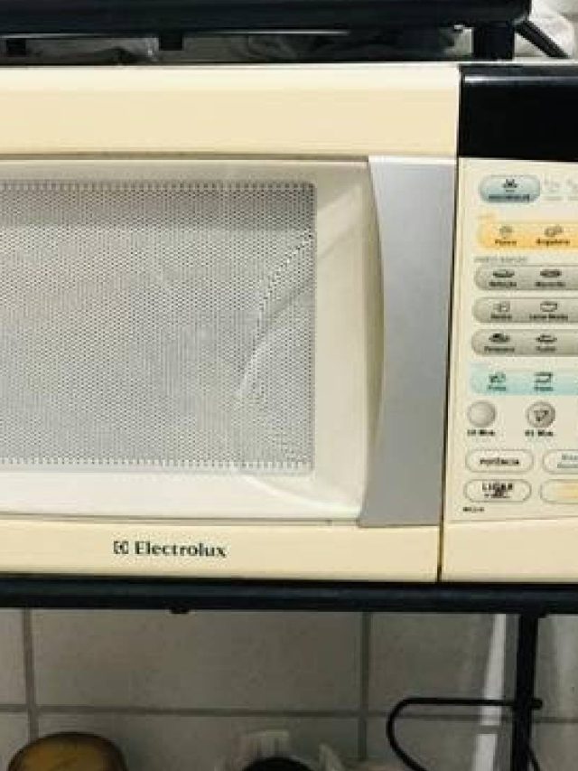 cropped-micro-ondas-amarelo.jpg