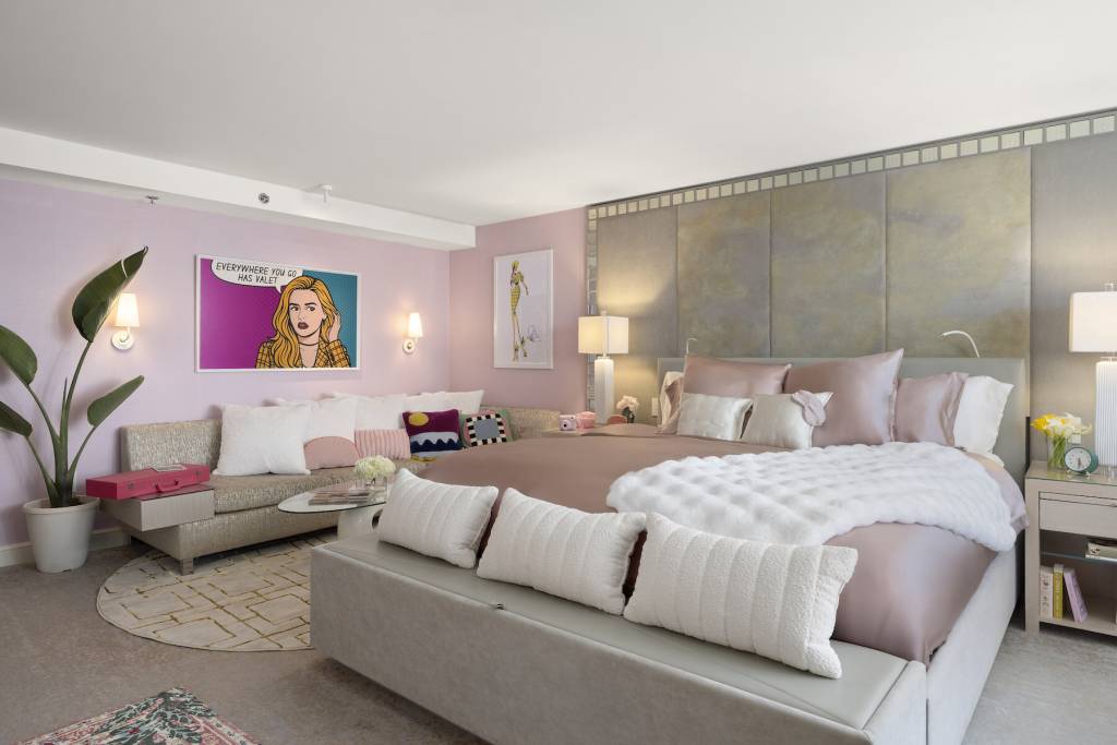 Hotel cria suíte inspirada no filme As Patricinhas de Beverly Hills!