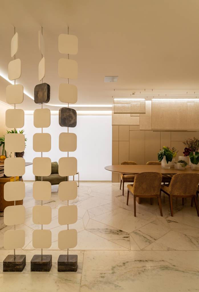 Tela tensionada: o recurso que traz a luz do sol para ambientes fechados. Projeto de Patrícia Penna.