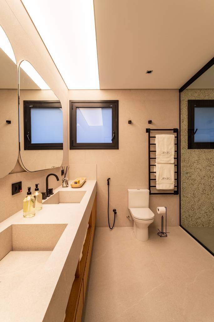 Tela tensionada: o recurso que traz a luz do sol para ambientes fechados. Projeto de Patrícia Penna.