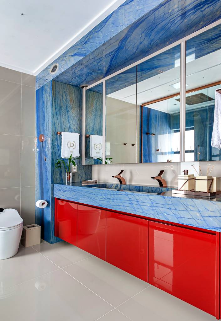 8 possibilidades diferentes de usar o vermelho na decoração. Projeto de Cristiane Schiavoni.