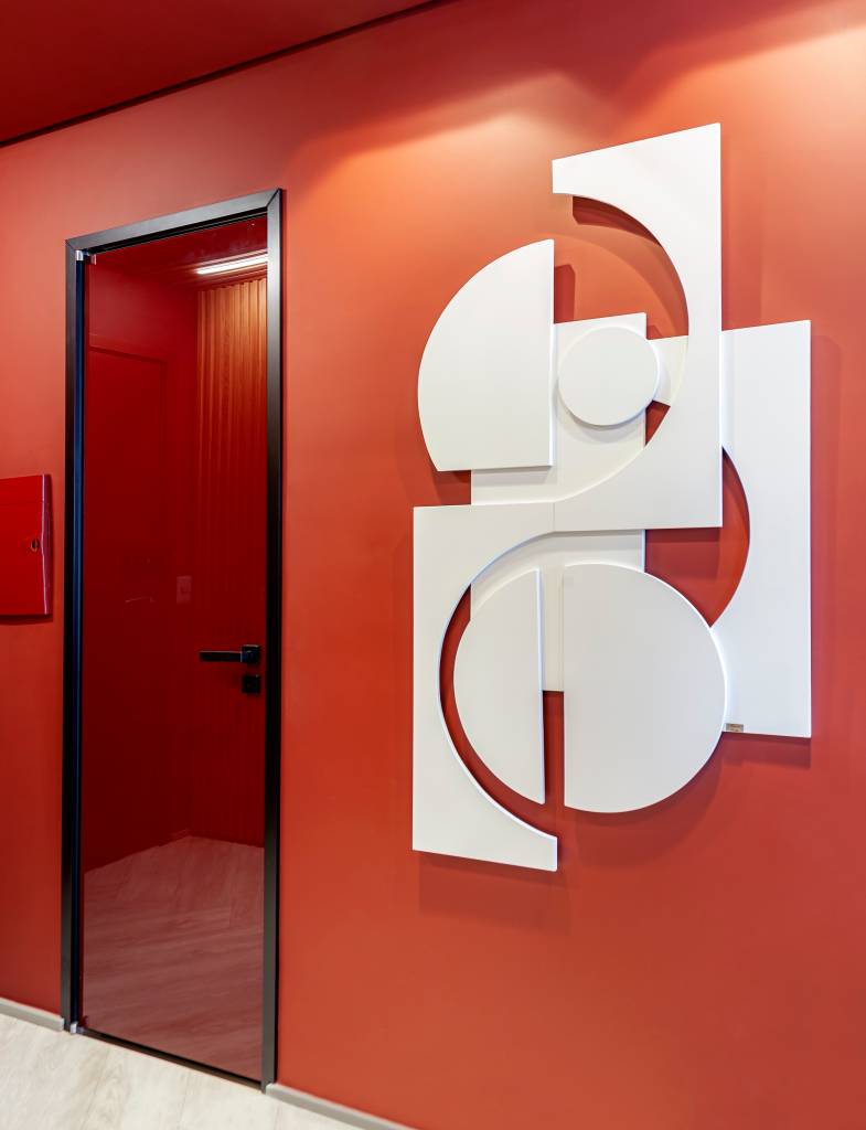 8 possibilidades diferentes de usar o vermelho na decoração. Projeto de Cristiane Schiavoni.