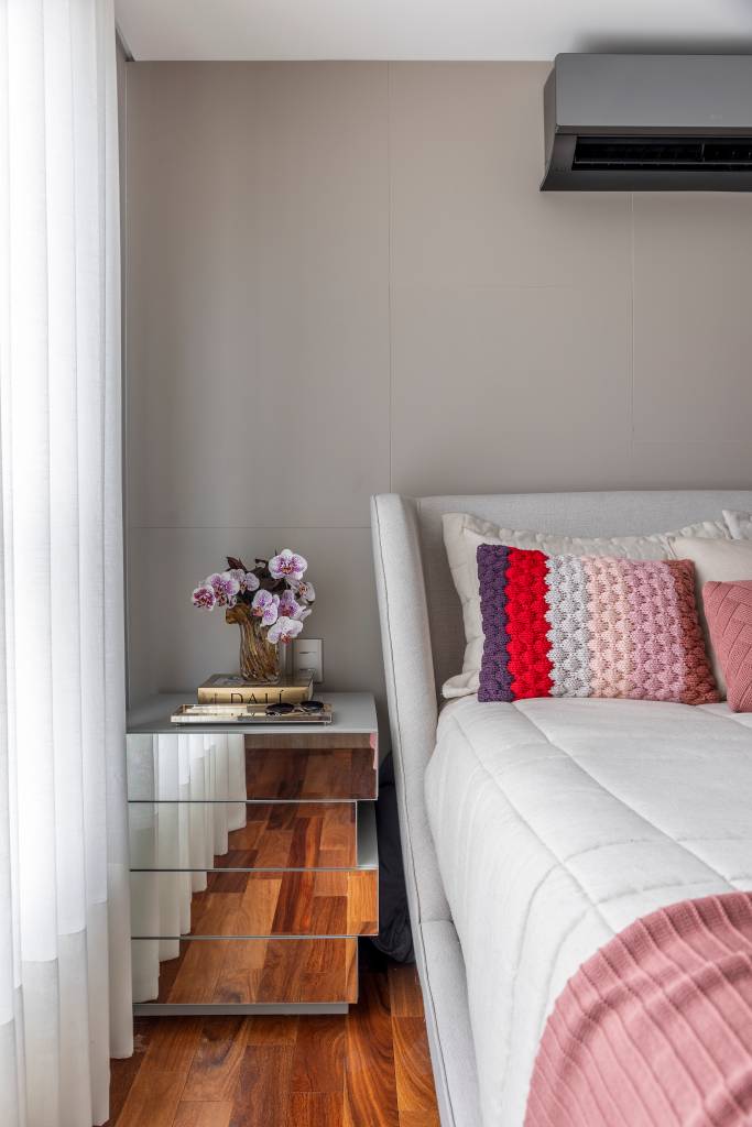 Quartos modernos: 5 projetos que saem do b&aacute;sico. Projeto de Spa&ccedil;o Interior.