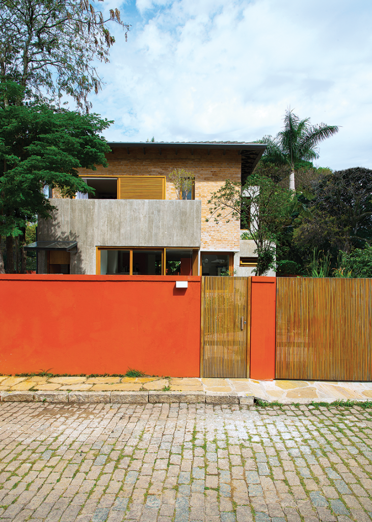 Reforma Sustentável: sobrado em SP une energia solar e design único