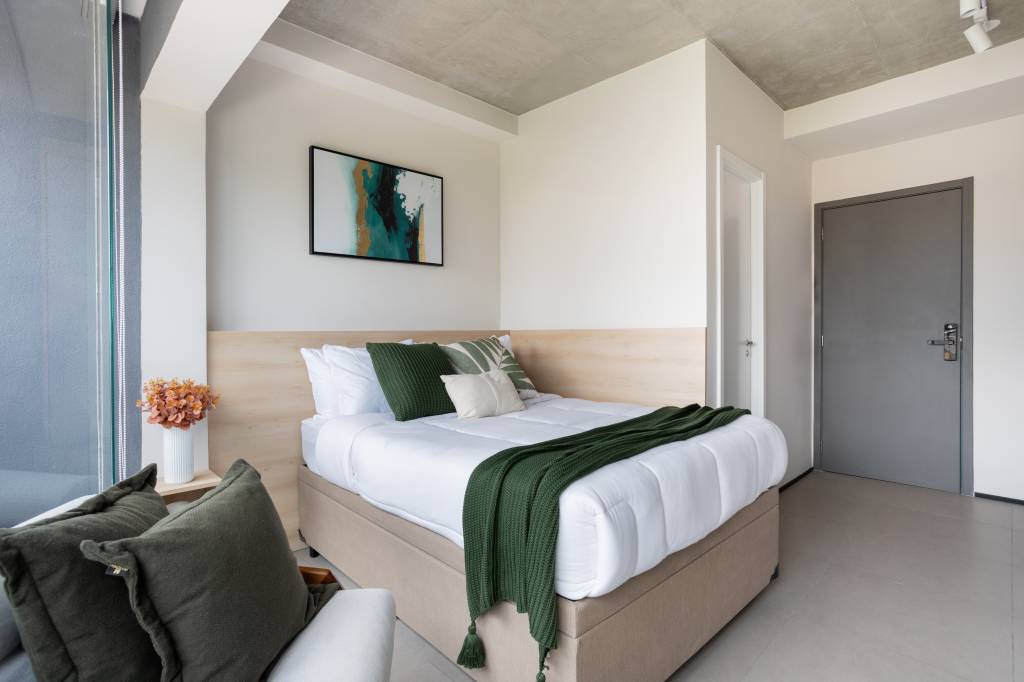 Tendência: veja projetos modernos com o versátil verde-oliva. Projeto de Resiliart Arquitetura.