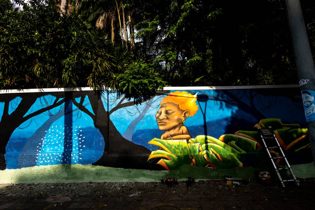 20 artistas pintam a nova fachada do Museu de Arte Urbana de Belém