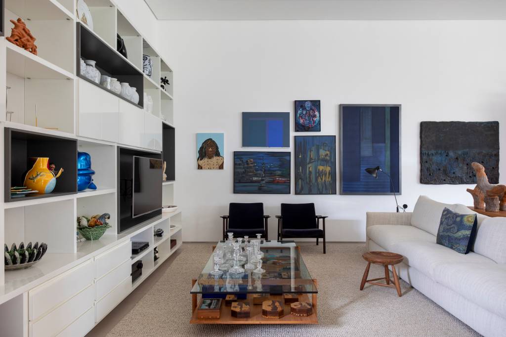 Casa e galeria de arte? Projeto cria espaço para casal expor mais de 300 obras