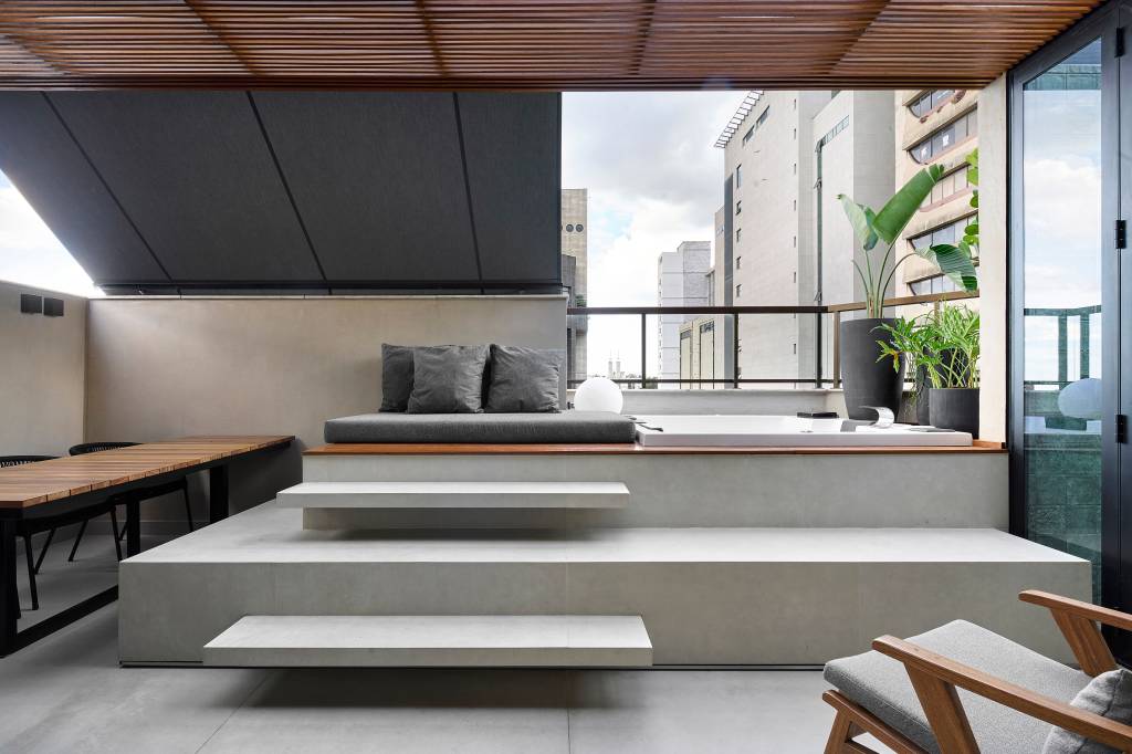 Apê 75 m² tem SPA com hidromassagem na varanda de 30 m²