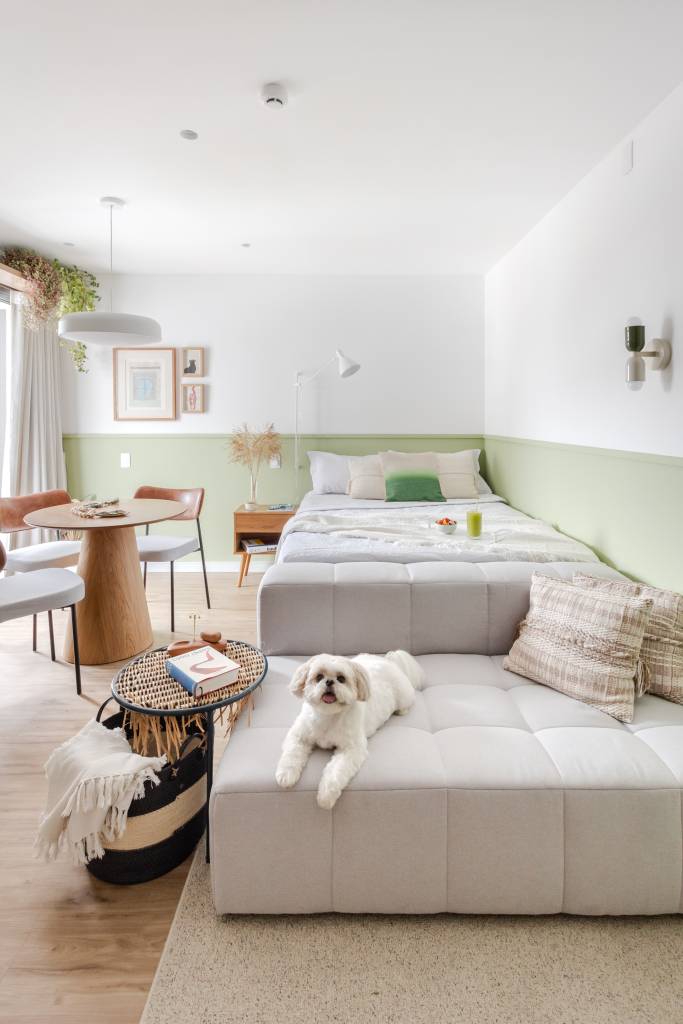 Dia dos Pets: 5 projetos com cantinhos exclusivos para cães e gatos. Projeto de Rawi Arquitetura + Design.