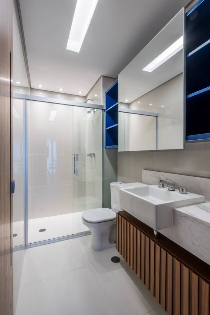 Espaço compacto: apartamento funcional em São Paulo tem com varanda gourmet. Projeto de Go Up Arquitetura.