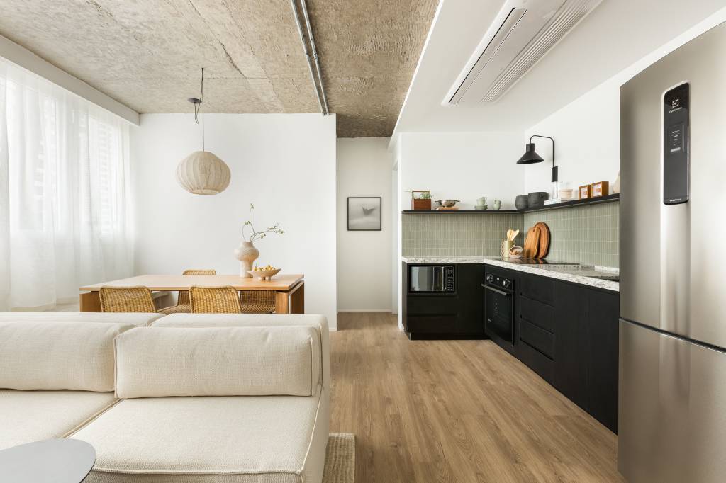 Espaço perfeito: design de um apartamento de 48 m² equilibra trabalho e lazer. Projeto de Estúdio NIMO.