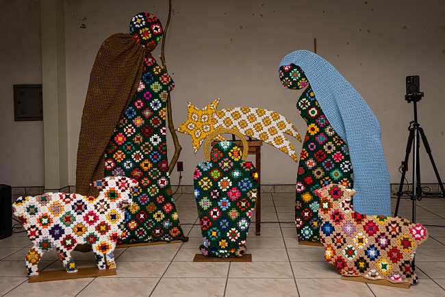 A maior árvore de Natal em crochê do Brasil tem 12 m de altura!