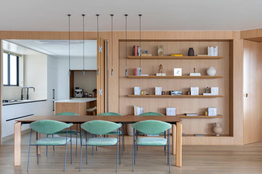 Após demolição, apartamento de 220 m² ganha projeto clean e atemporal. Projeto Vangii Guerra