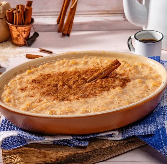 Receita junina: arroz doce super cremoso é feito com apenas uma panela
